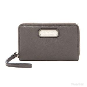 Marc by Marc Jacob's wristlet in Grey